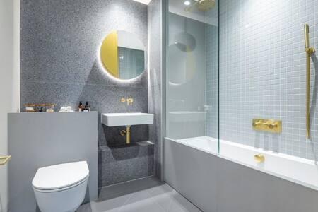 ShyPen One Bedroom Apartment in London