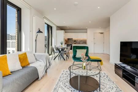 ShyWharf 2 Bedroom Apartment in London